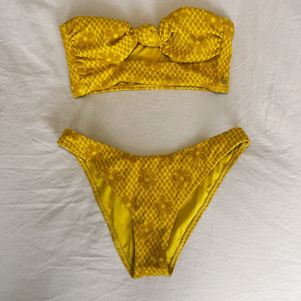 Billabong x the salty blonde collab bikini